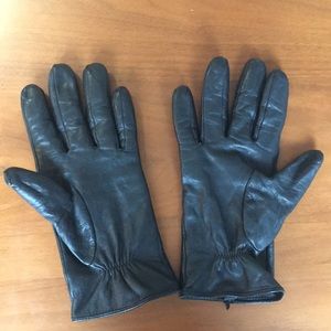 Michael Kors Accessories - Michael Kors leather gloves Michael Kors Accessories - Michael Kors leather gloves